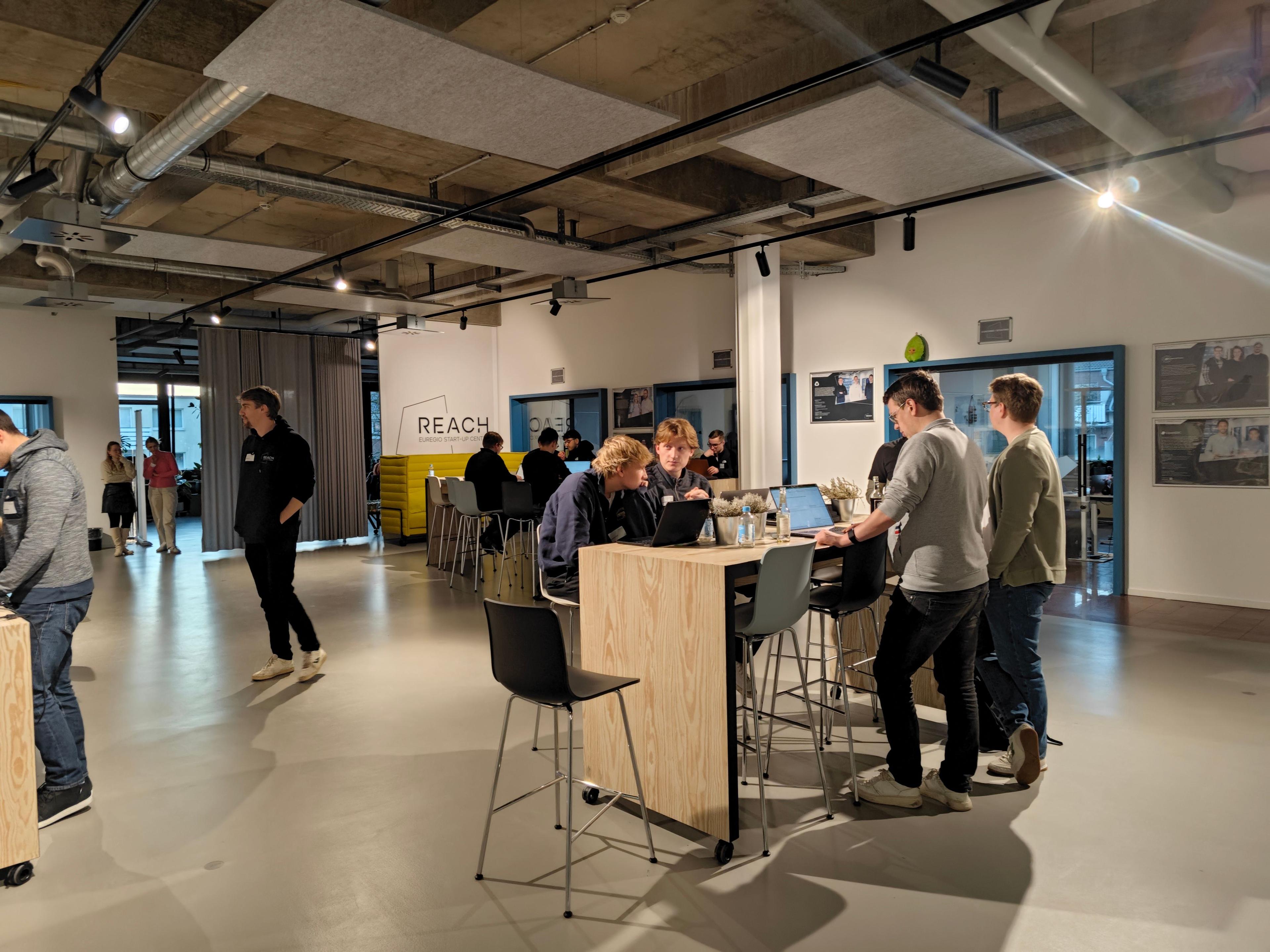 Workshop des Validation Labs auf der Fläche im REACH.